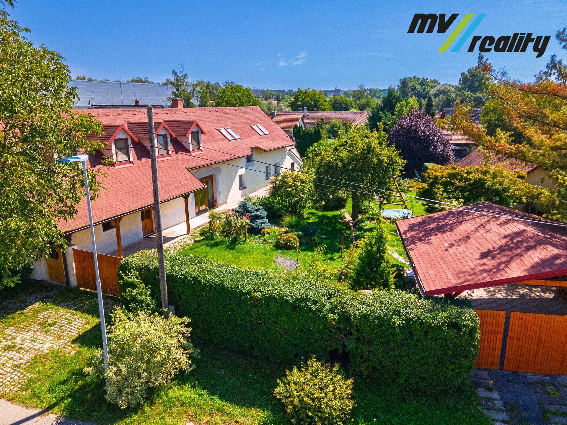 Rodinné domy, Benátecká Vrutice, Milovice, 178 m²