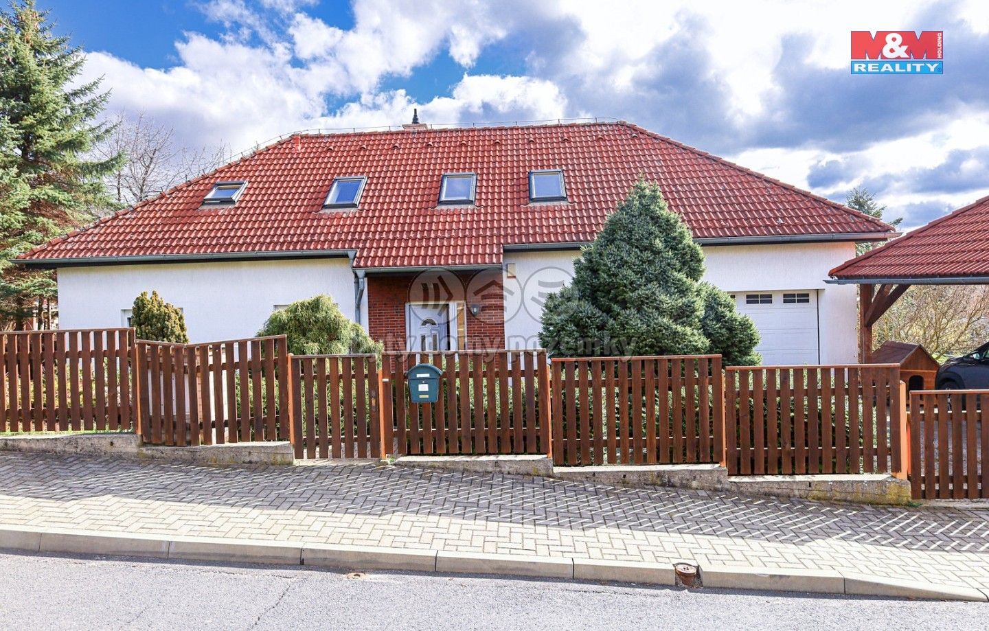 Prodej rodinný dům - Dlouhá, Krupka, 281 m²