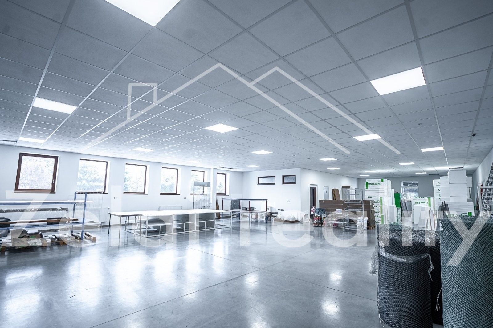 Obchodní prostory, Bojkovice, 302 m²