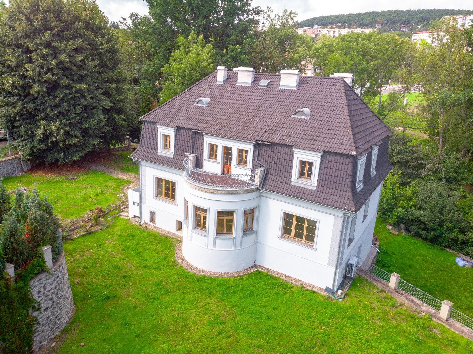 Vily, Elišky Krásnohorské, Ústí nad Labem, 455 m²