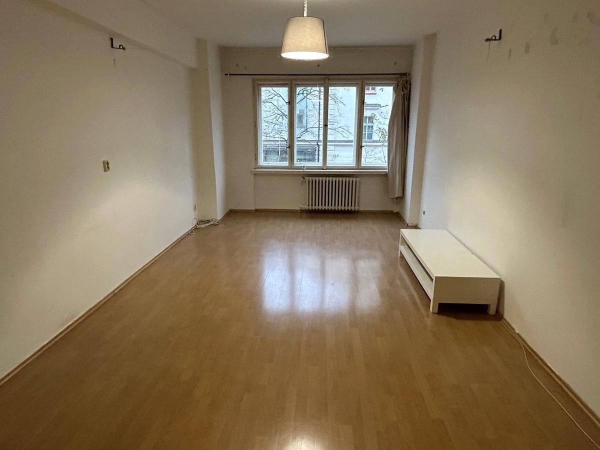 2+kk, Komunardů, Praha, 50 m²