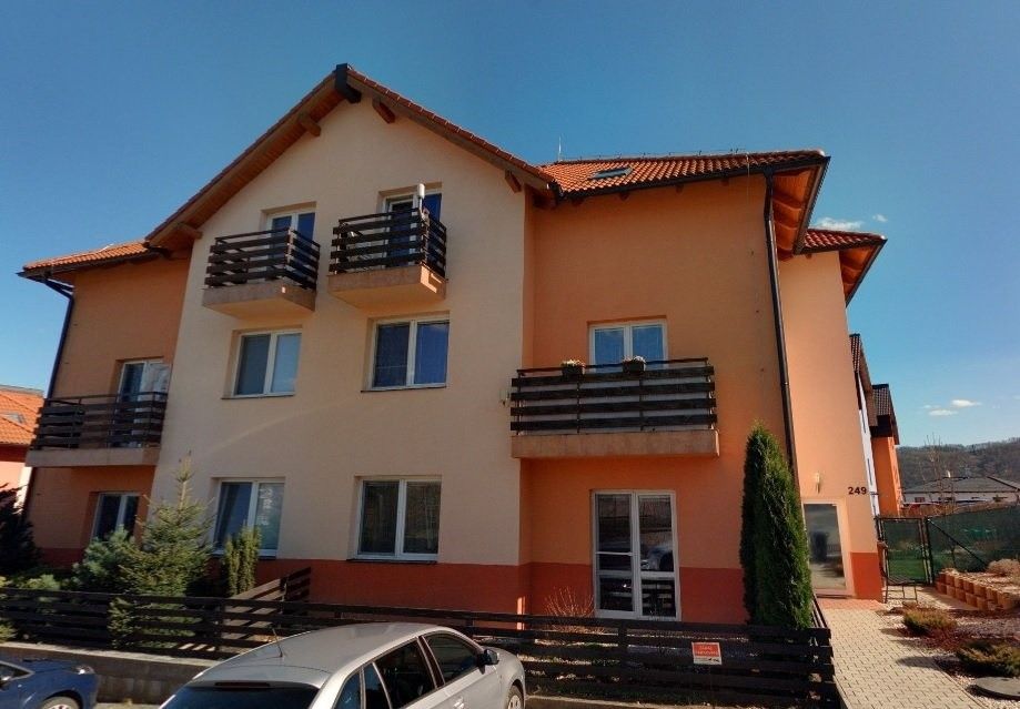 3+kk, Na Vyhlídce, Králův Dvůr, 84 m²