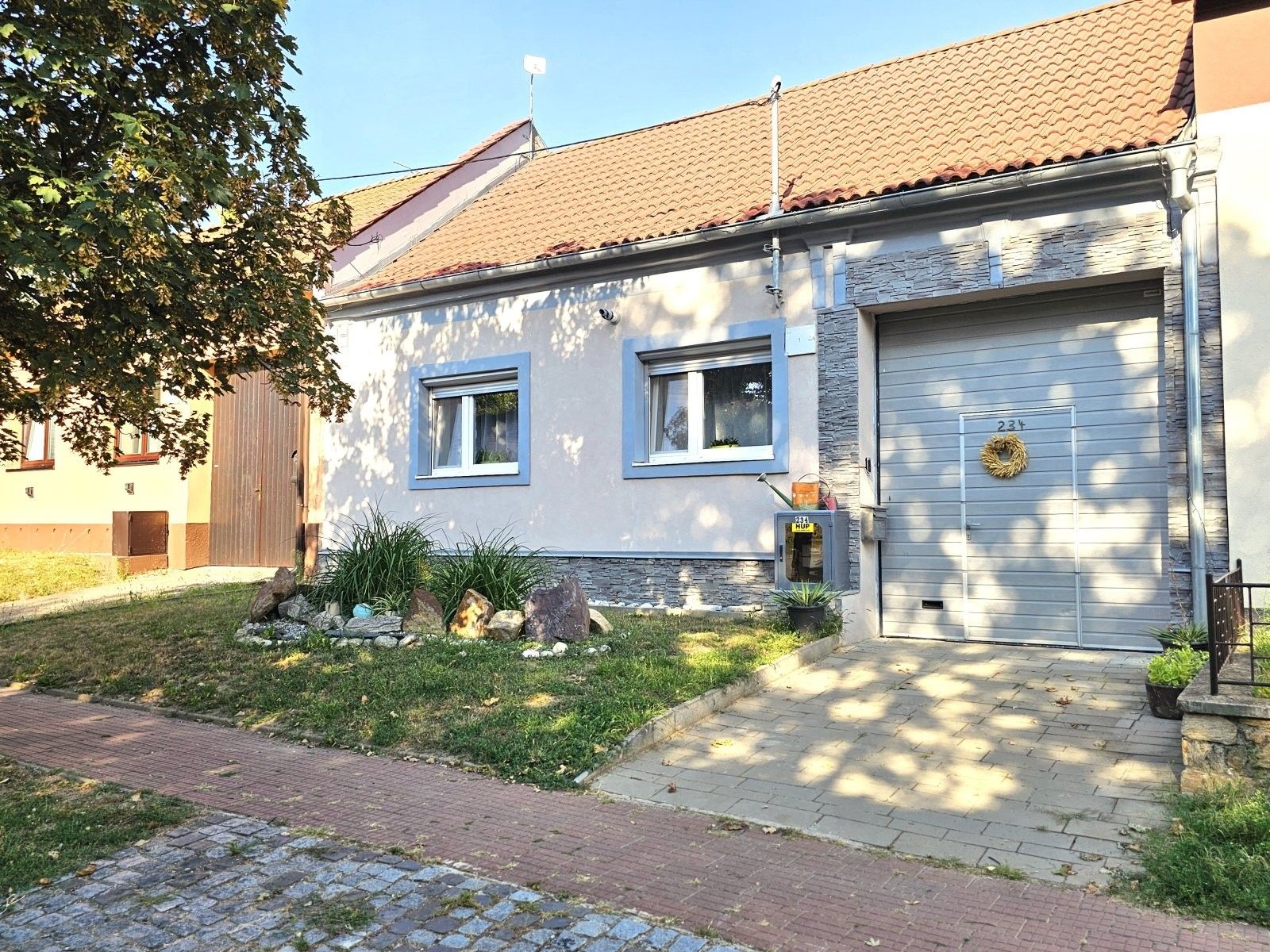 Prodej rodinný dům - Nádražní, Hodonice, 165 m²