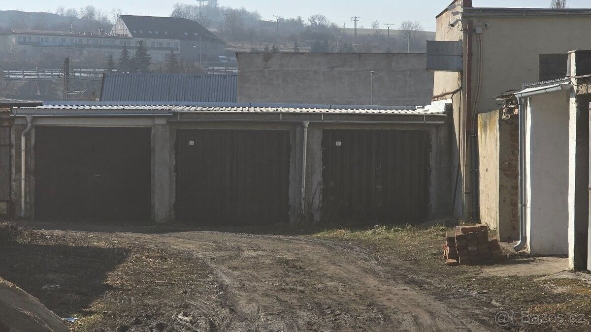 Garáže, Most, 434 01
