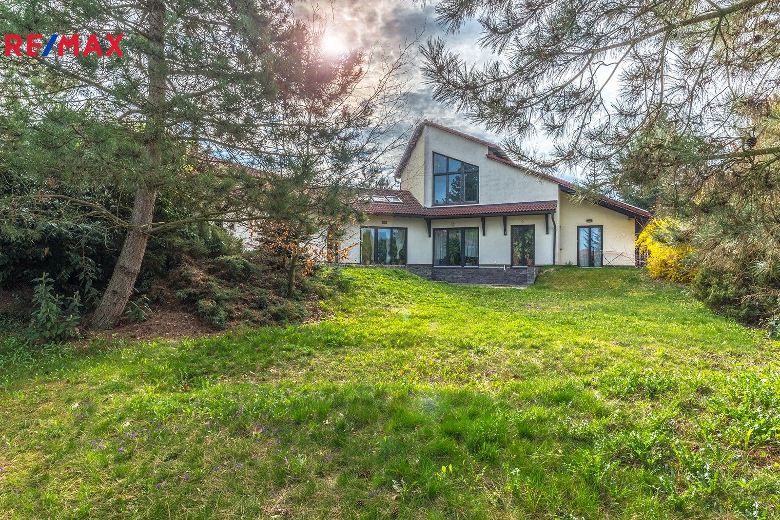 Rodinné domy, Lipová, Jesenice, 309 m²