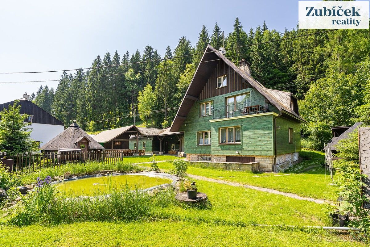 Rodinné domy, Velké Karlovice, 756 06