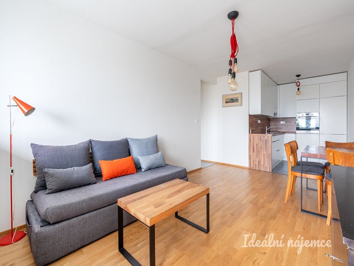 Pronájem byt 2+kk - Týřovická, Praha, 43 m²