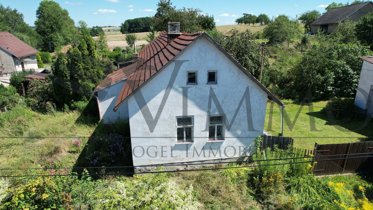 Prodej dům - Těchařovice, 179 m²