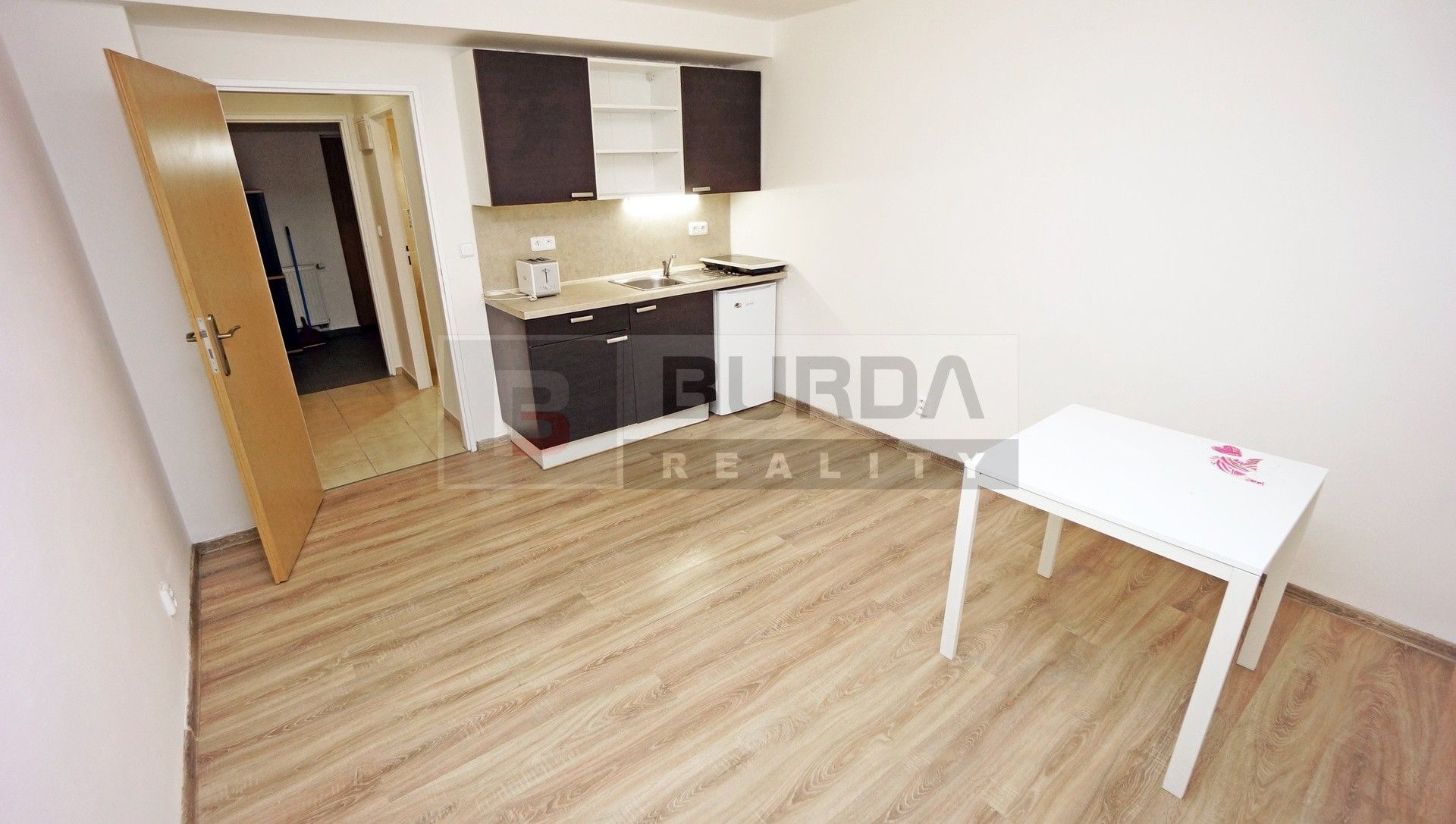 1+kk, Neratovice, 21 m²