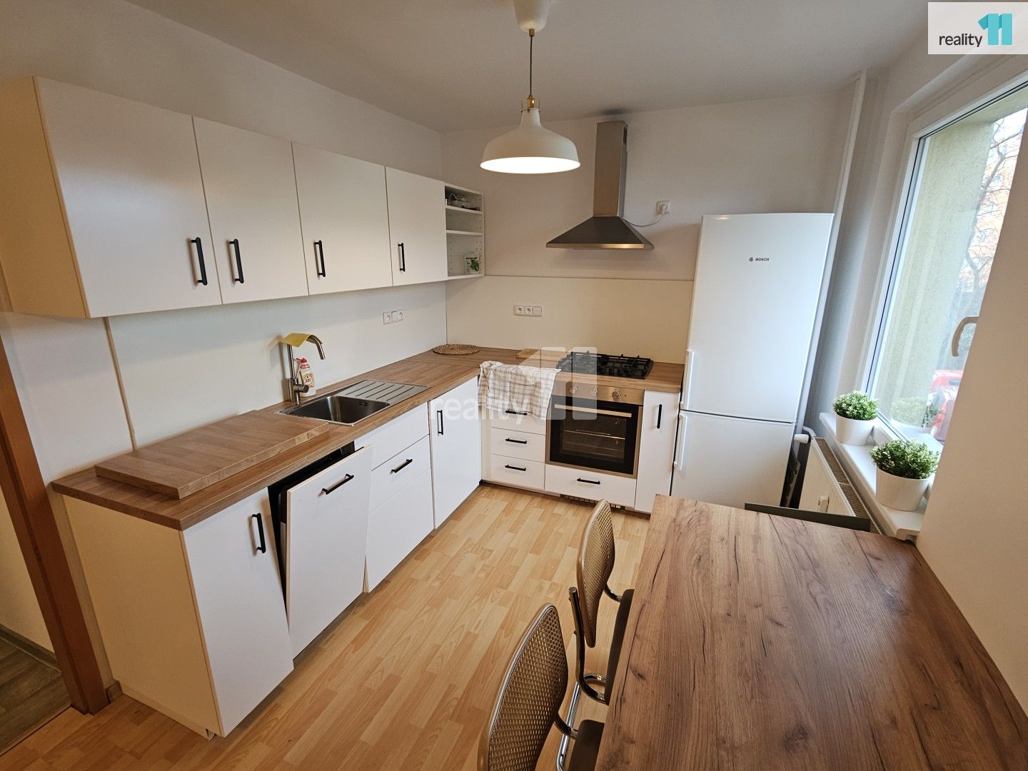 Pronájem byt 2+kk - Na vinobraní, Praha, 50 m²