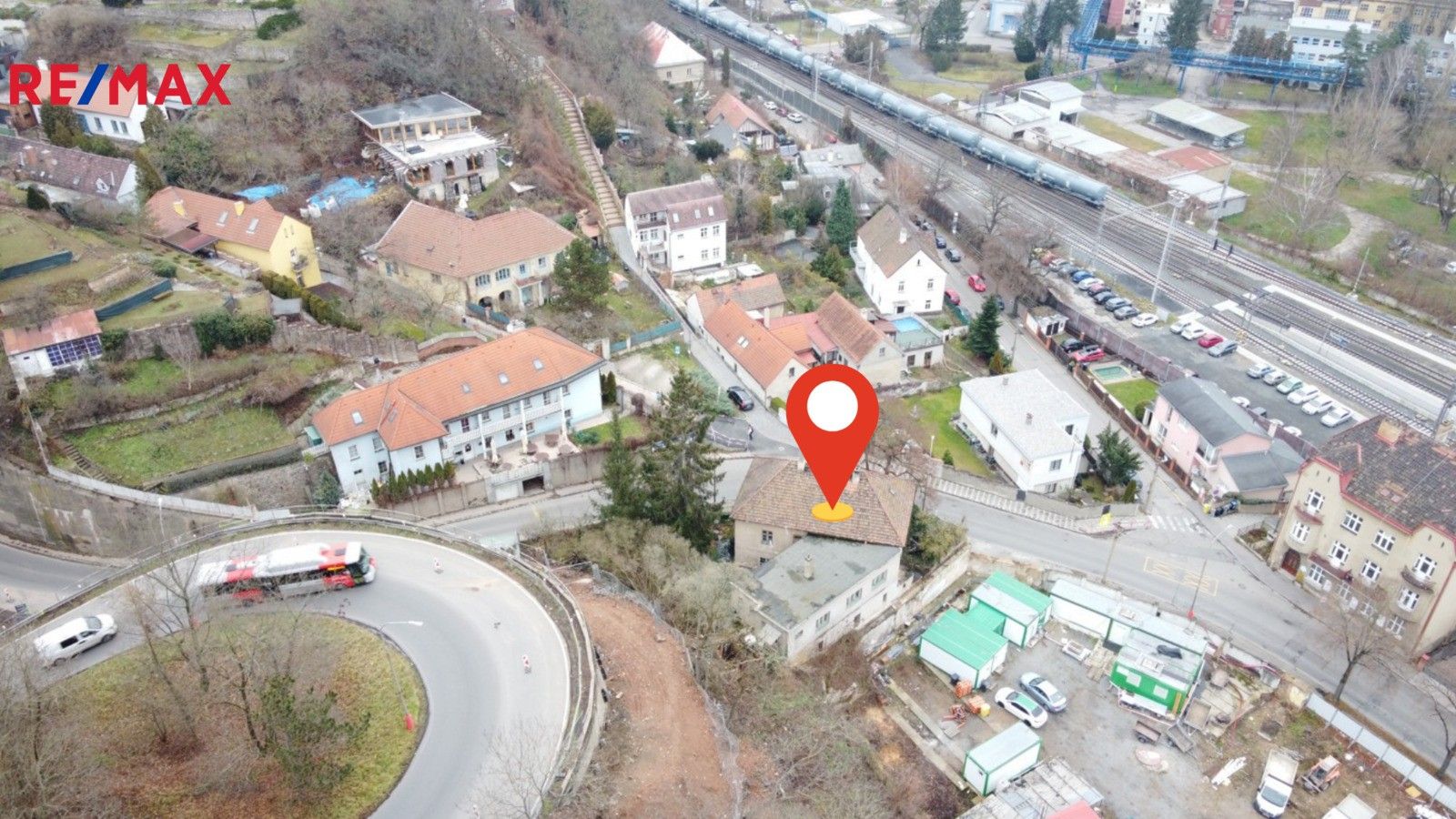 Ostatní, Nádražní, Roztoky, 390 m²