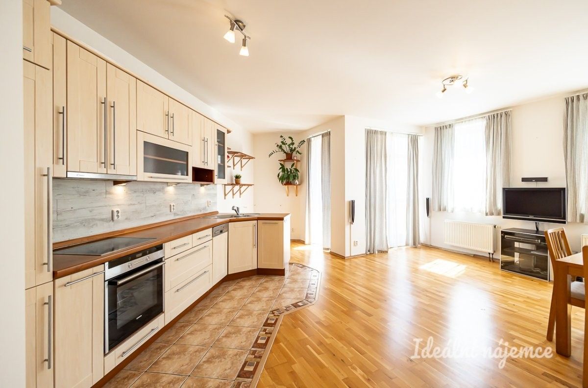 Pronájem byt 2+kk - Lipnická, Praha, 55 m²