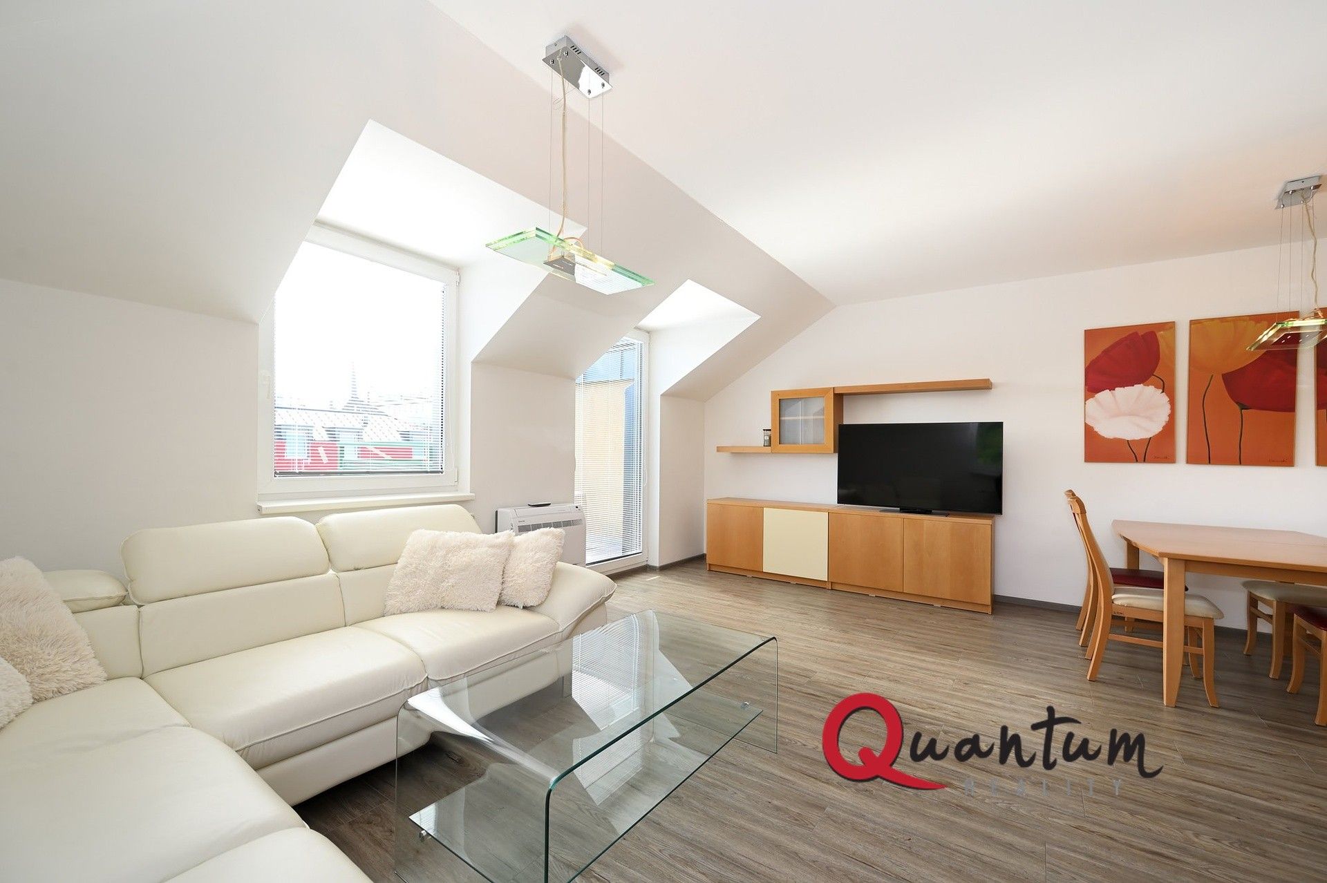 3+kk, Kovanecká, Praha, 77 m²