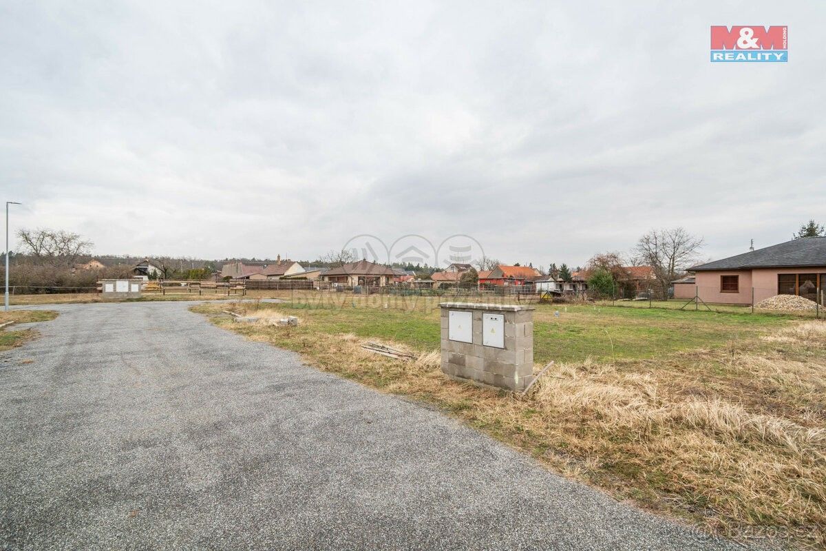 Prodej pozemek pro bydlení - Káraný, 250 75, 847 m²