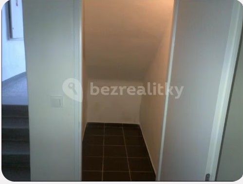 Sklady, Praha, 140 00