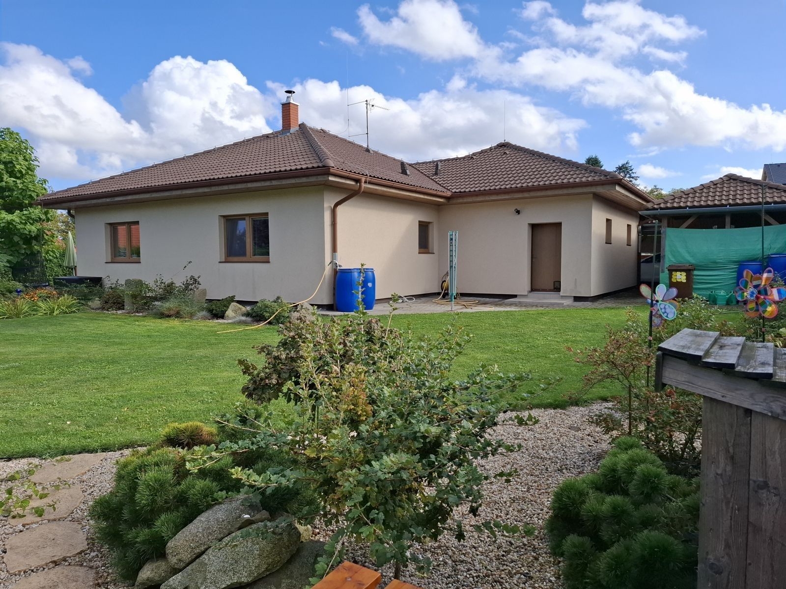 Prodej rodinný dům - Kádovská, Zvánovice, 104 m²