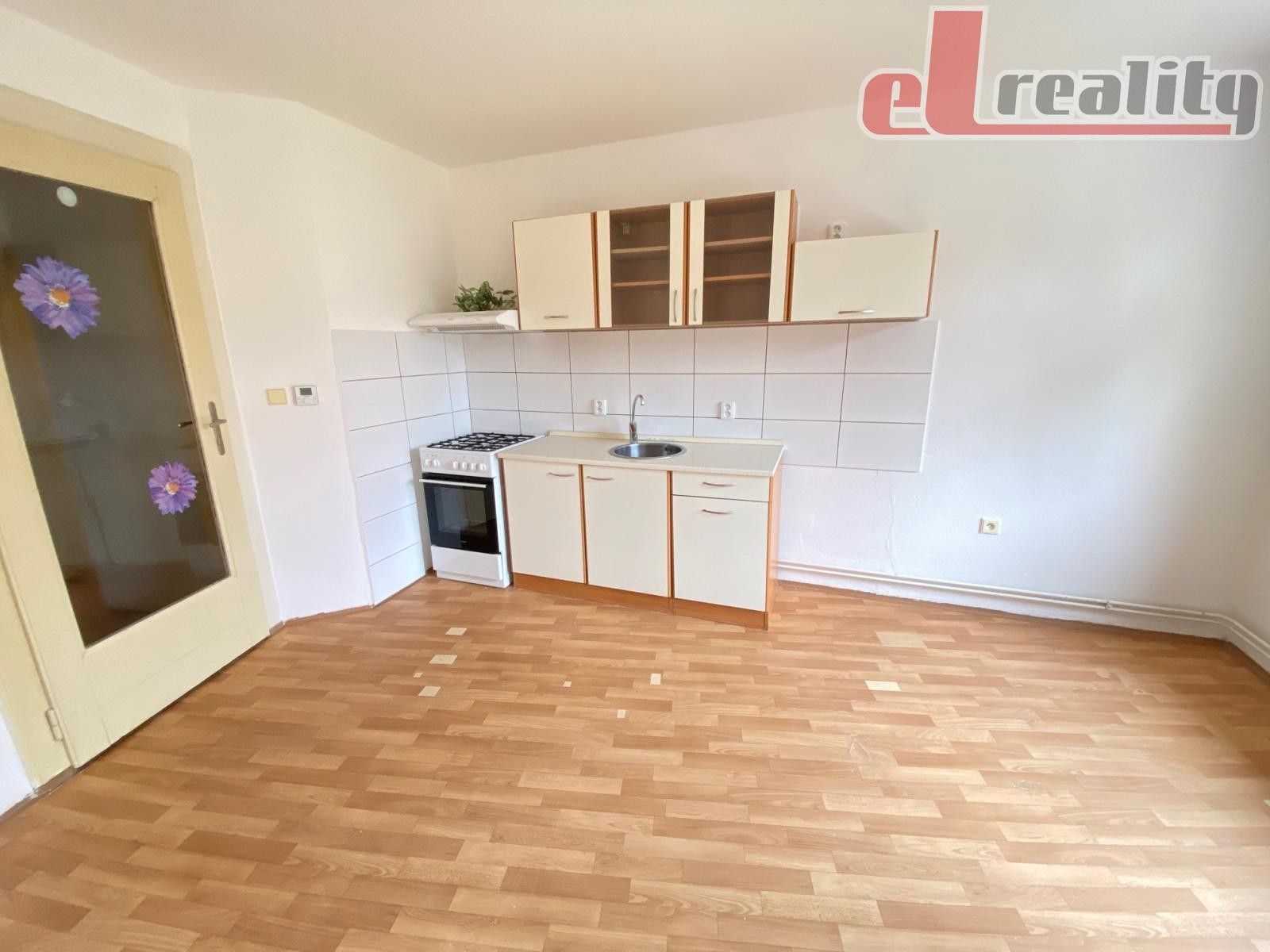 2+kk, Teplická, Hranice, 54 m²