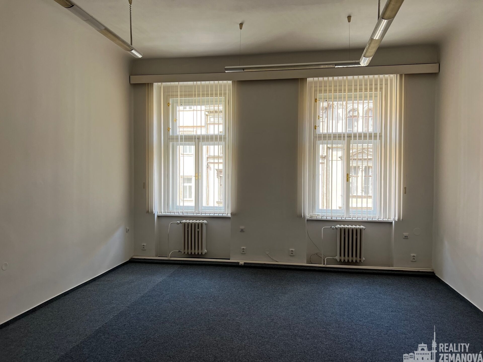 Pronájem kancelář - Rumunská, Praha, 29 m²