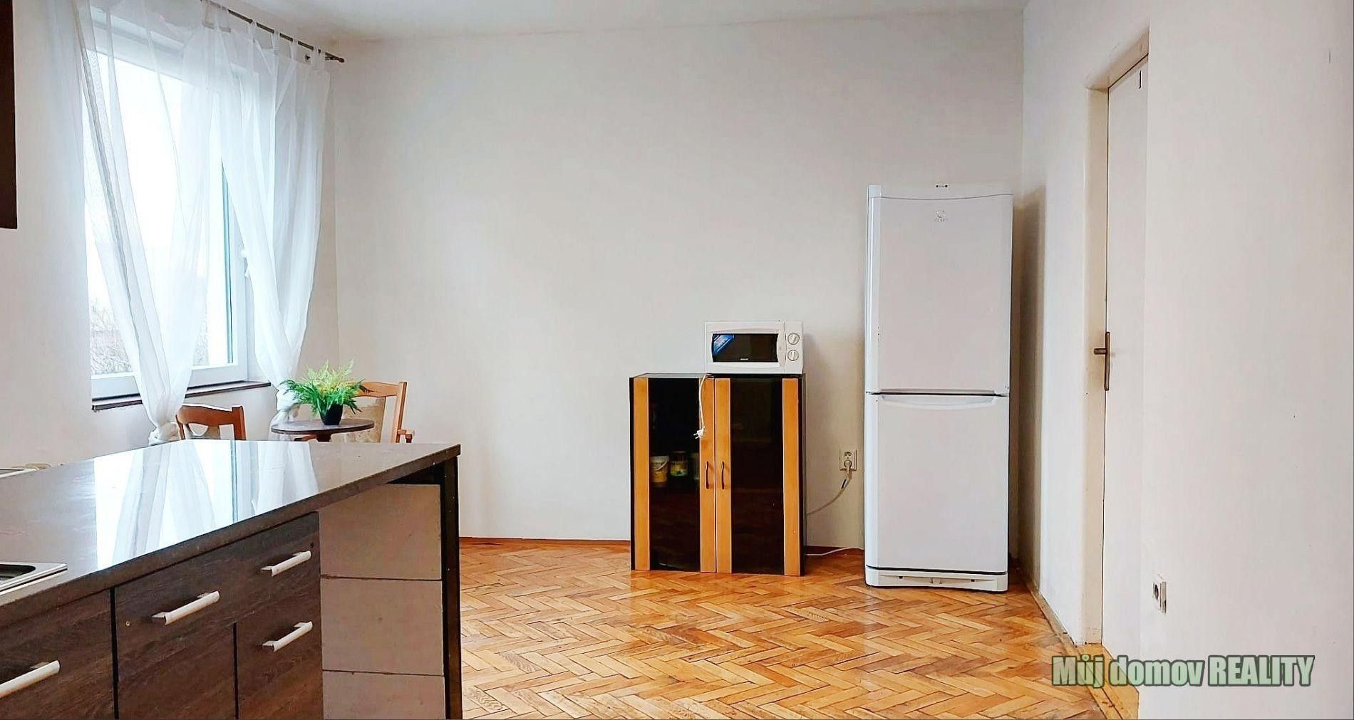 Prodej rodinný dům - Zlončická, Praha, 234 m²