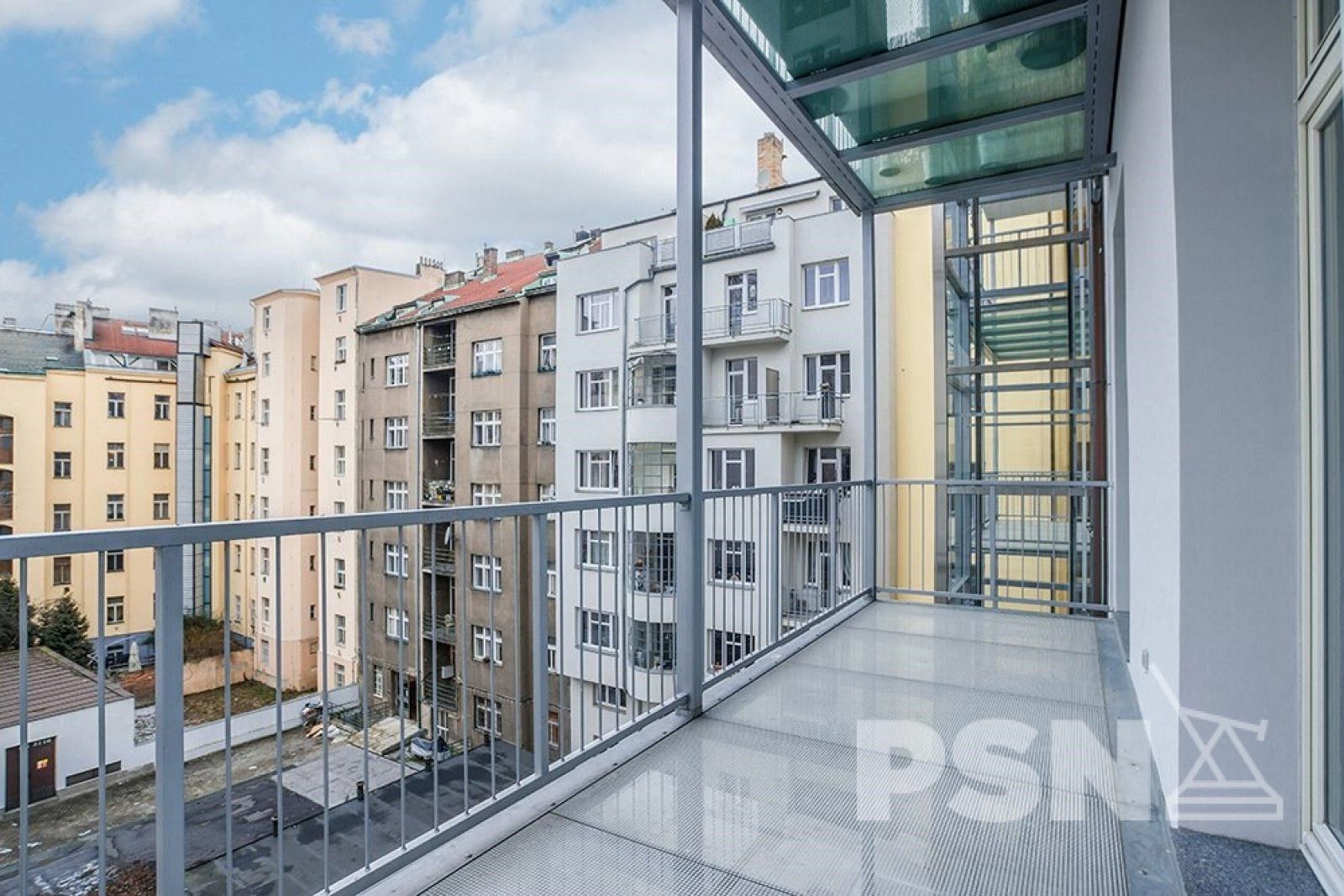 2+kk, Laubova, Praha, 74 m²