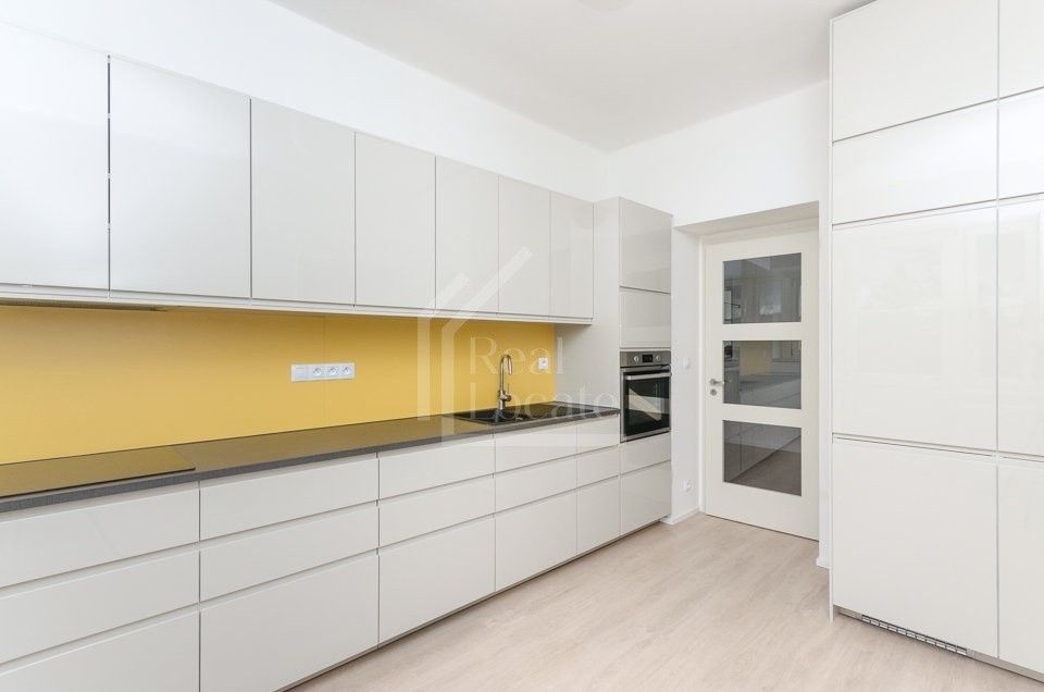 2+1, Na pláni, Praha, 68 m²