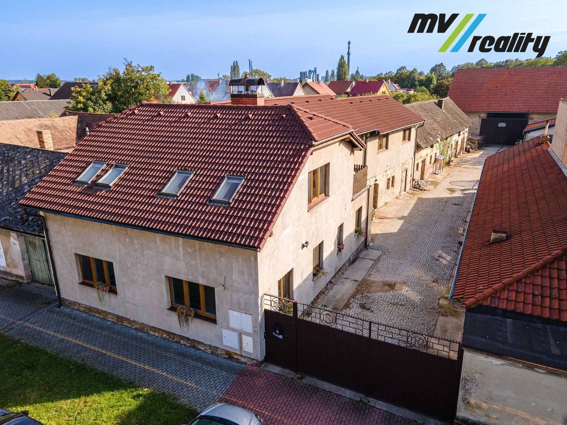 Prodej rodinný dům - Poděbradova, Lysá nad Labem, 310 m²