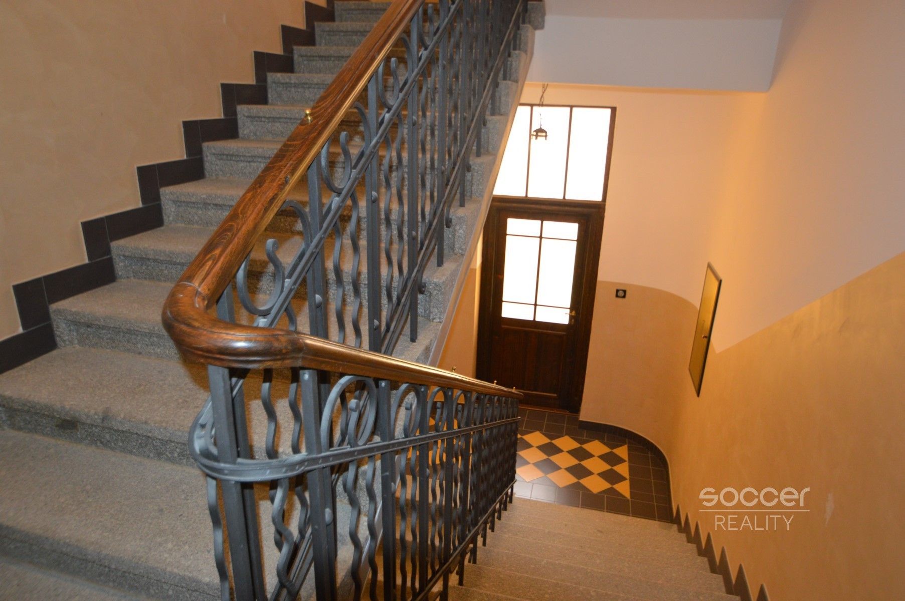 Pronájem garáž - Slavojova, Praha, 25 m²