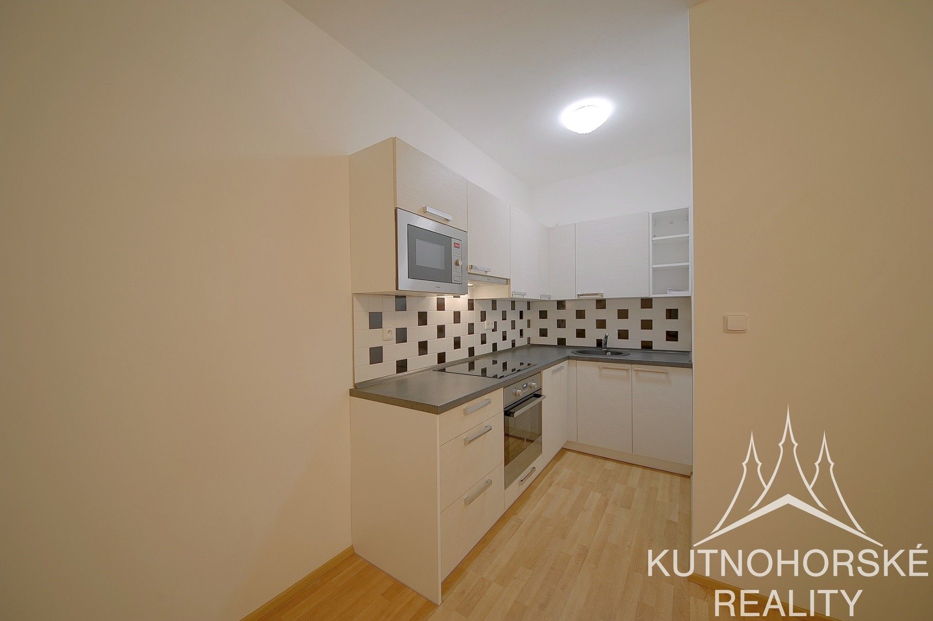 1+kk, Václavská, Kolín, 33 m²