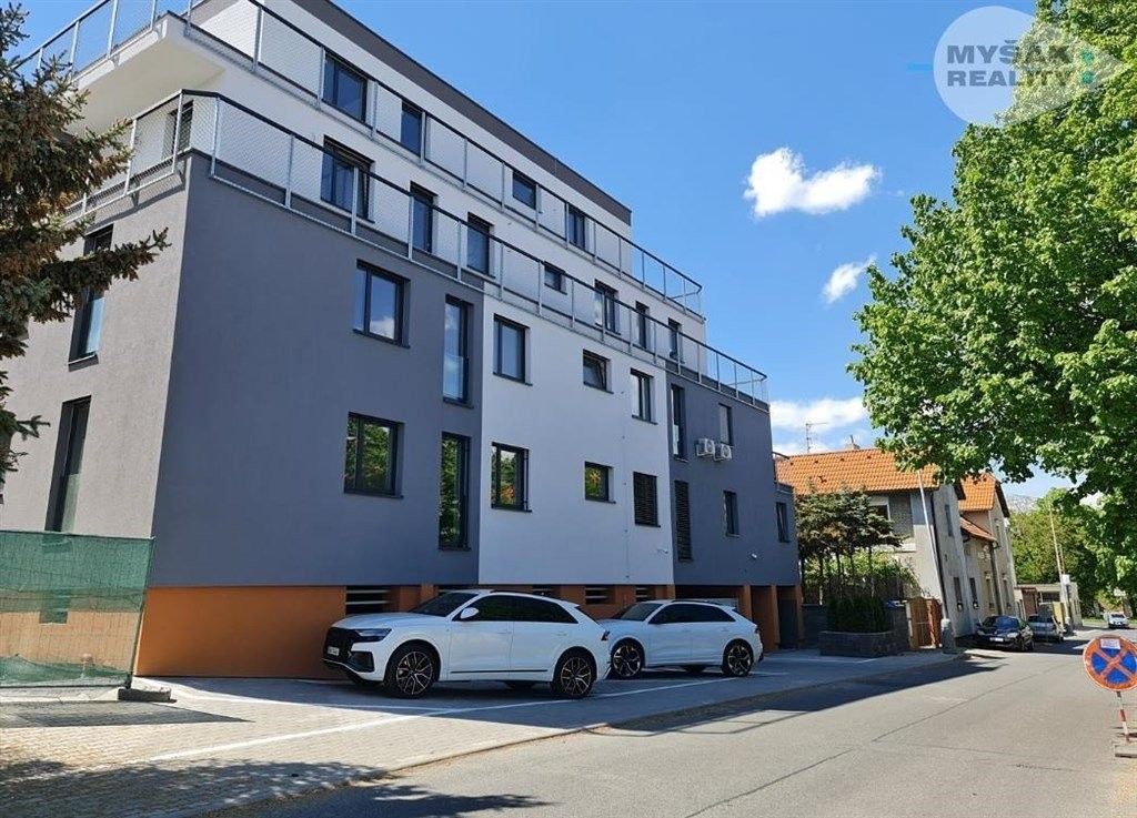 2+kk, Vrchlického, Kladno, 74 m²