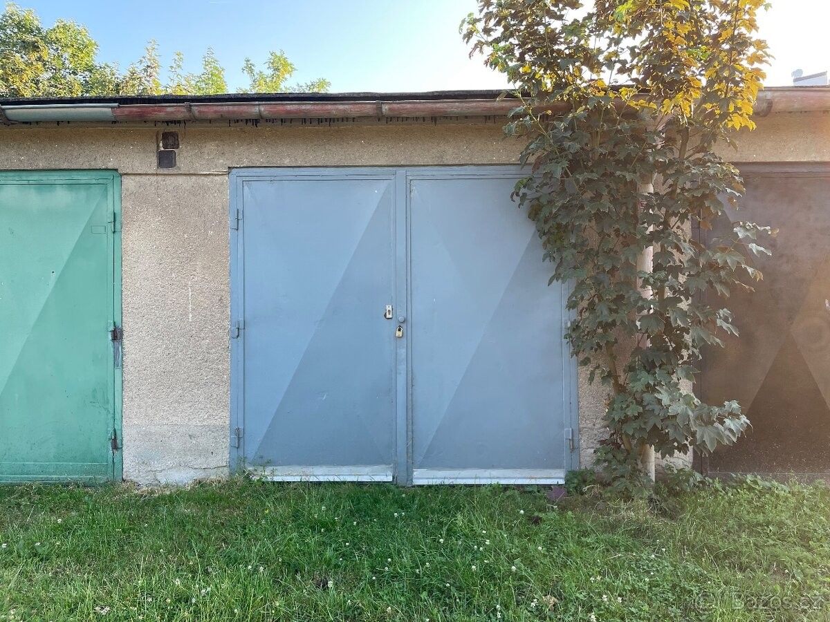 Garáže, Chrudim, 537 01