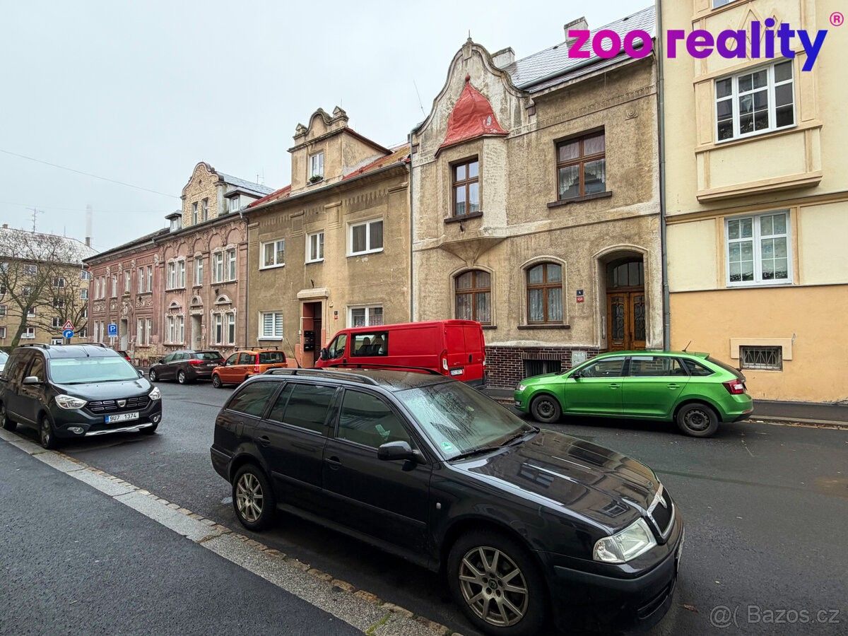 Rodinné domy, Chomutov, 430 01