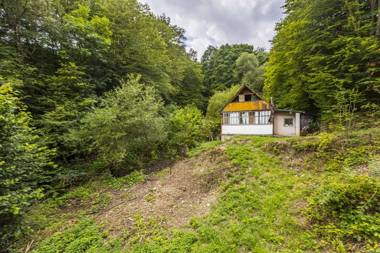 Prodej chata - Husova, Jílové u Prahy, 74 m²