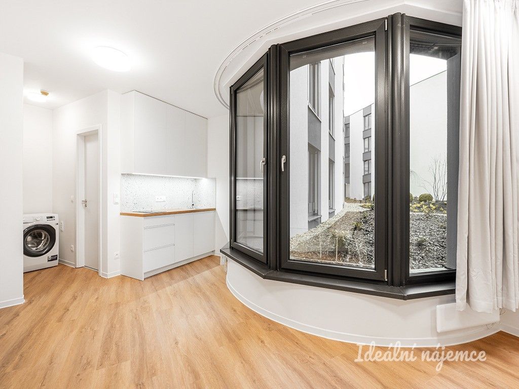 Prodej byt 1+kk - Na Větrníku, Praha, 32 m²