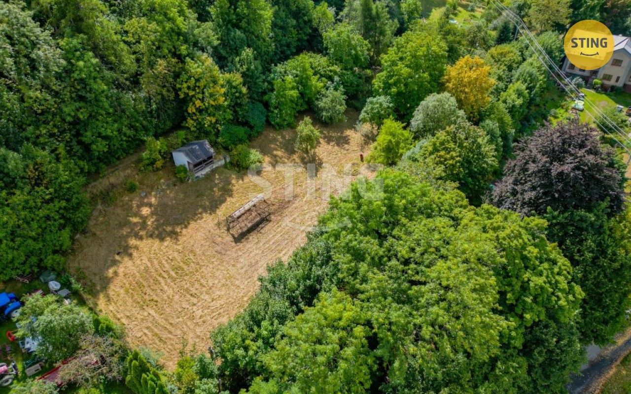 Zahrady, Horní Benešov, 2 124 m²