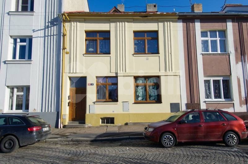 Ostatní, Husova, Benešov, 225 m²