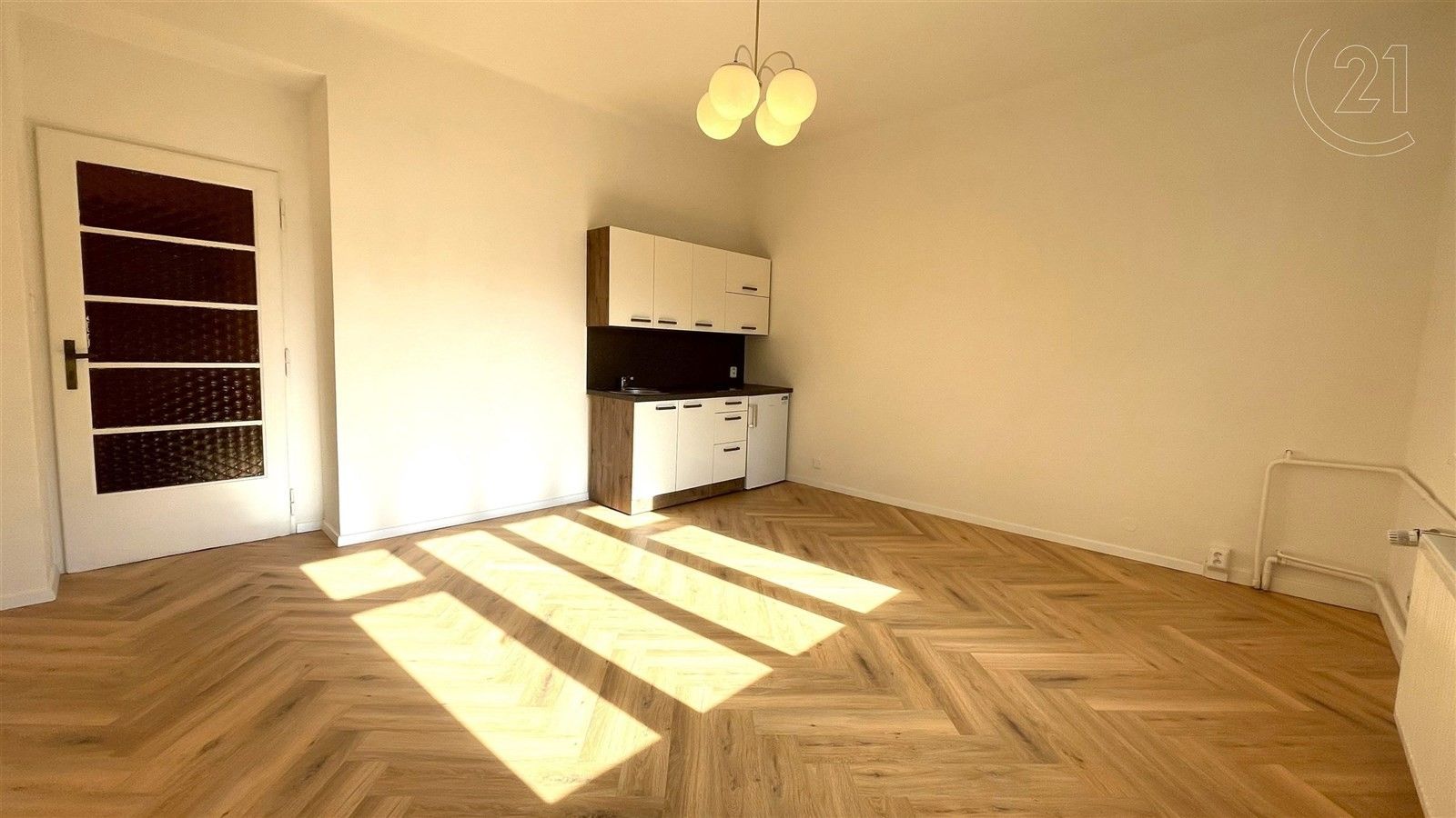 Pronájem byt 1+kk - Na dolinách, Praha, 26 m²