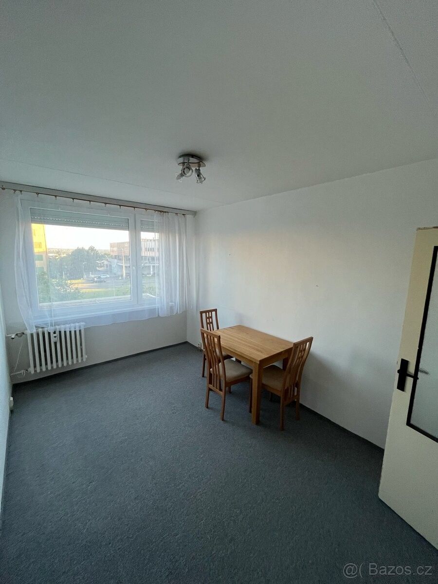 Pronájem byt 2+kk - Praha, 149 00, 42 m²