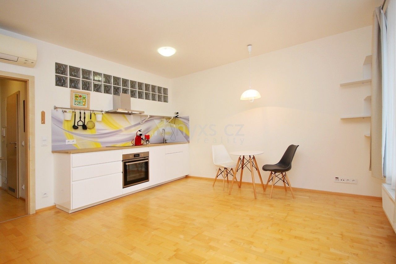 1+kk, Za Lípou, Praha, 55 m²