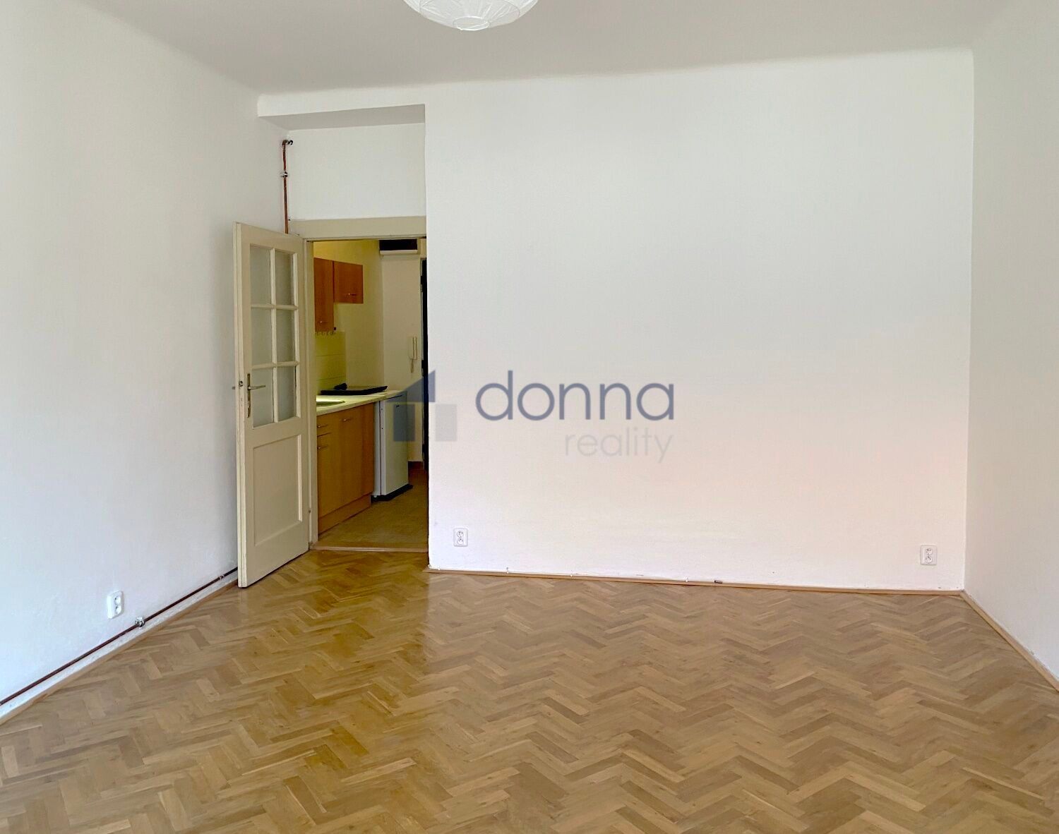 Pronájem byt 1+kk - Za poštou, Praha, 32 m²