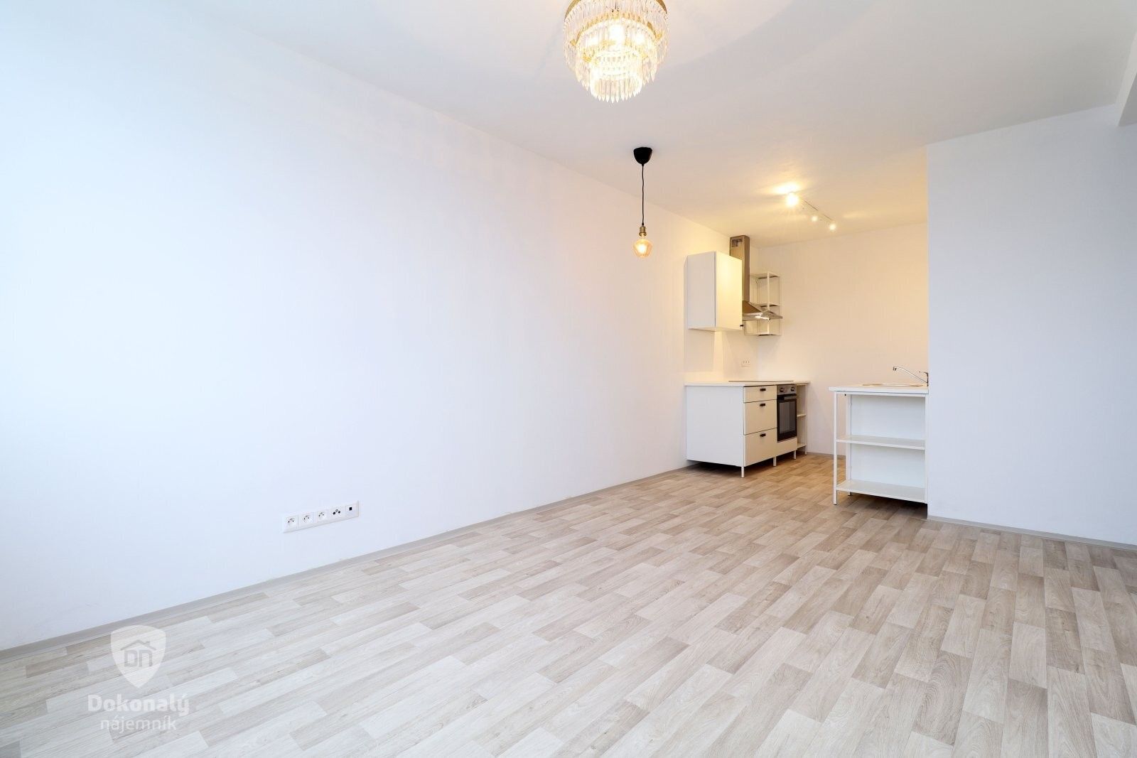 2+kk, Třebenická, Praha, 40 m²