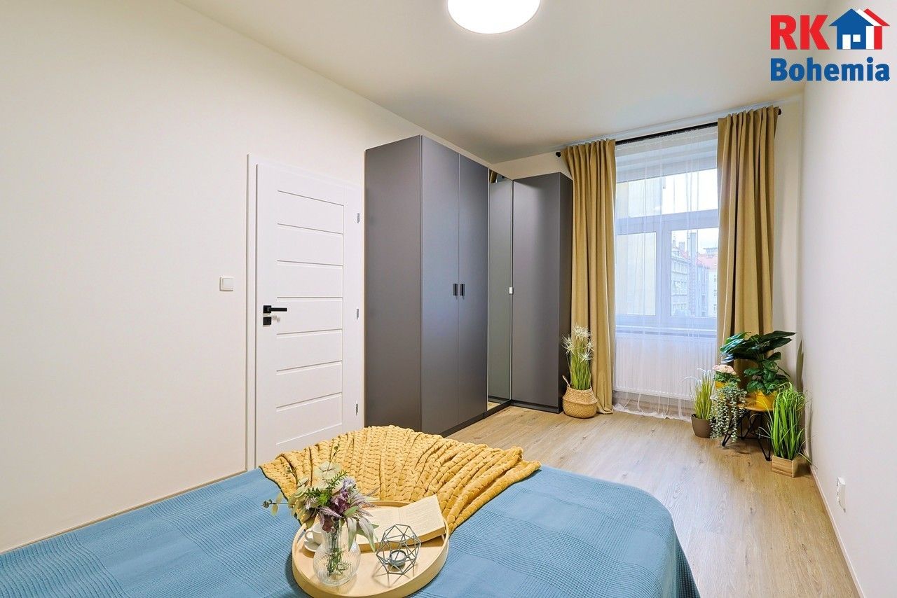 2+kk, Heydukova, Praha, 57 m²