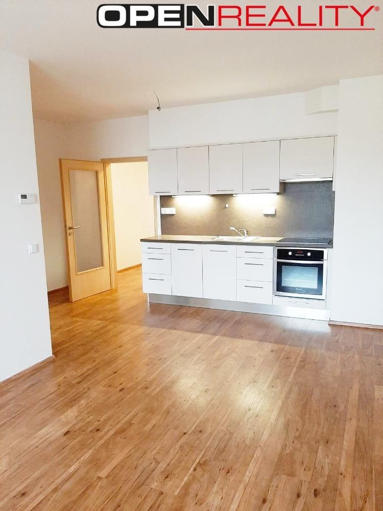 2+kk, Nezvalova, Olomouc, 77 m²