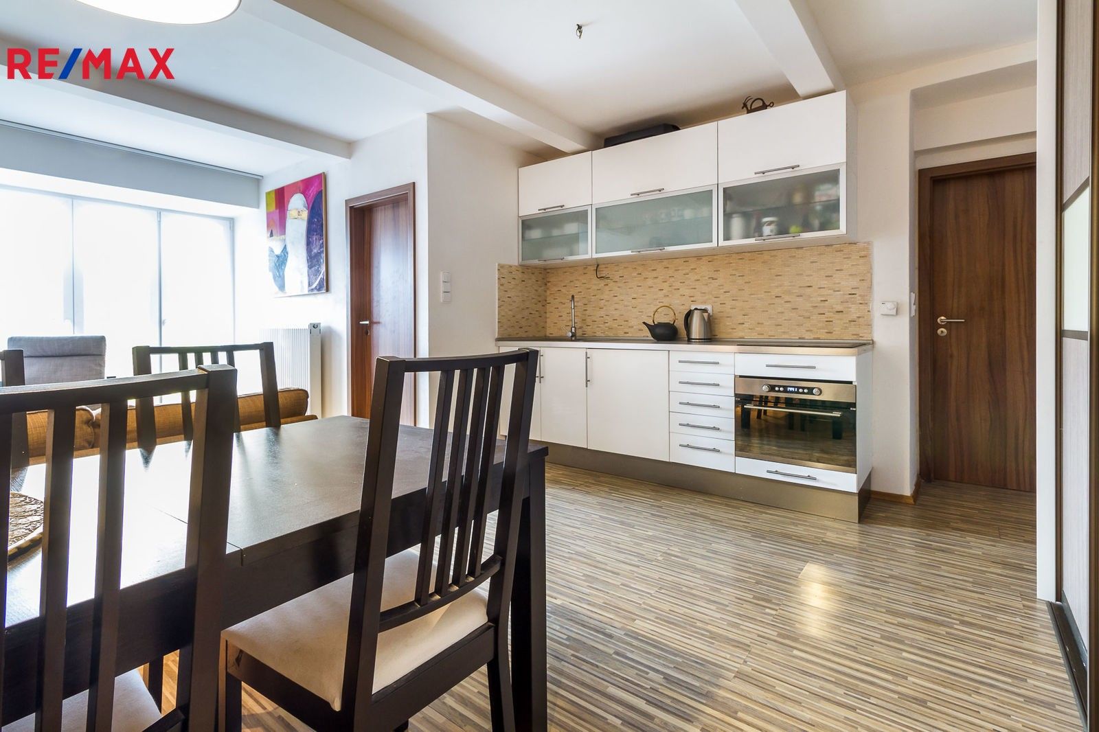 2+kk, Školní, Praha, 38 m²