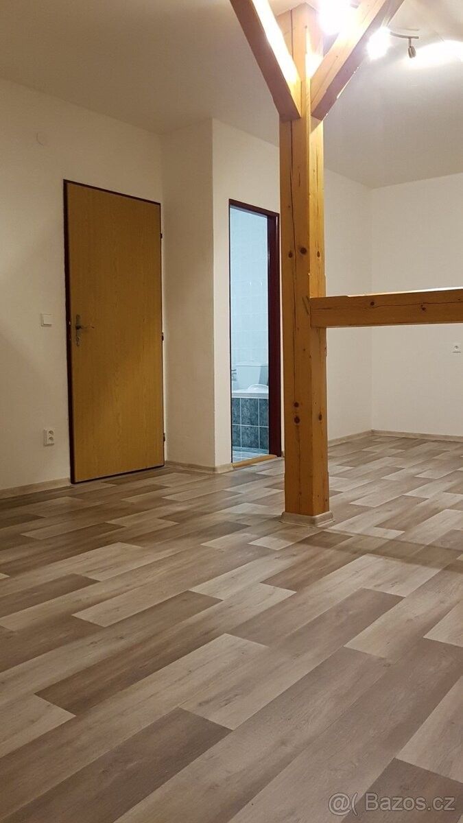 Byty, Břeclav, 690 02