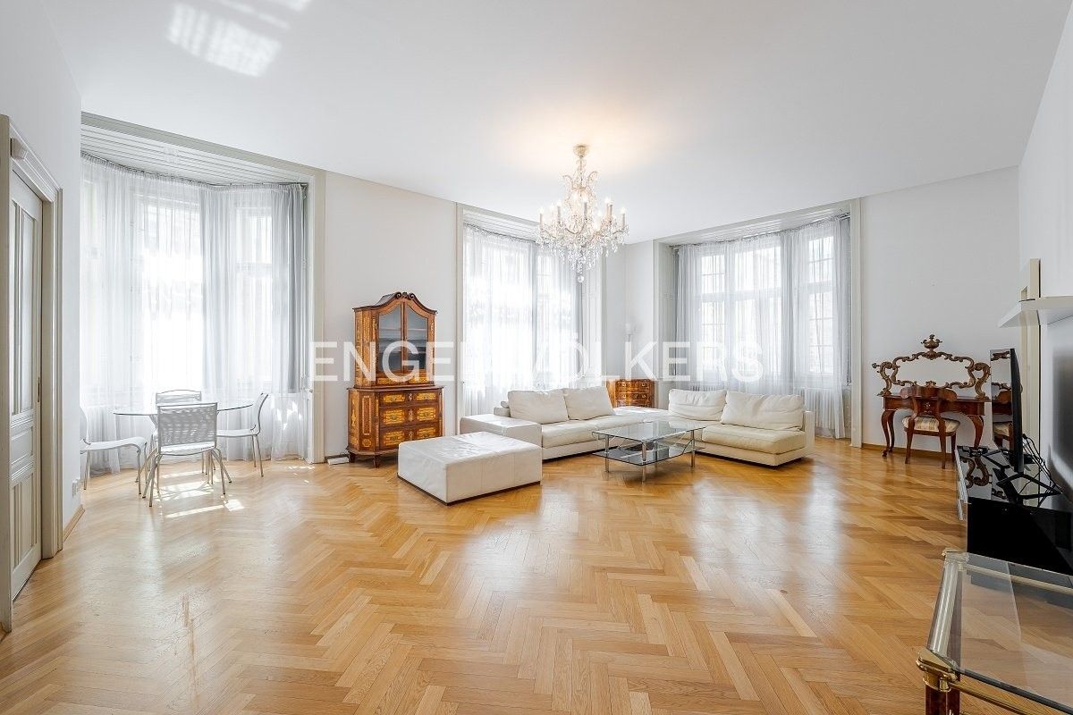 3+1, Valentinská, Praha, 130 m²