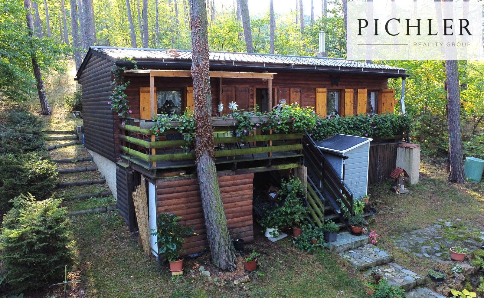 Chaty, U Velkého rybníka, Jesenice, 50 m²