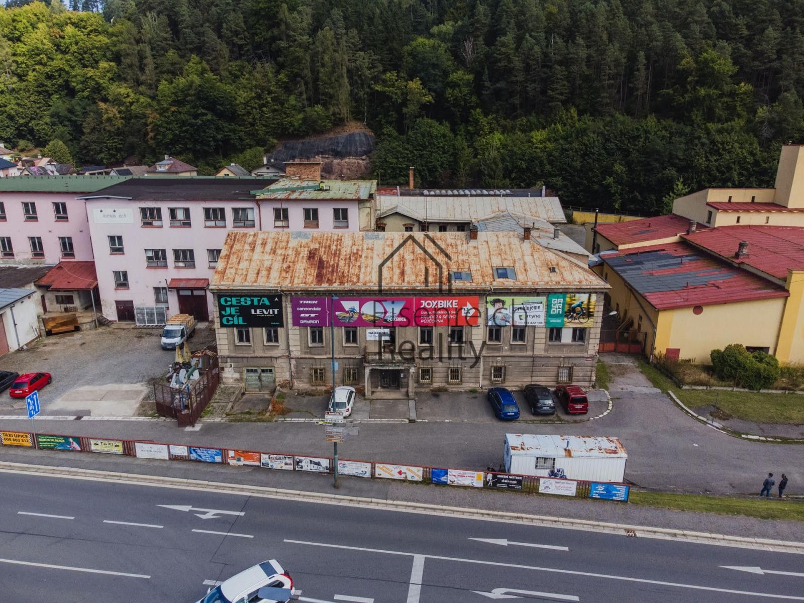 Sklady, Palackého, Úpice, 1 705 m²