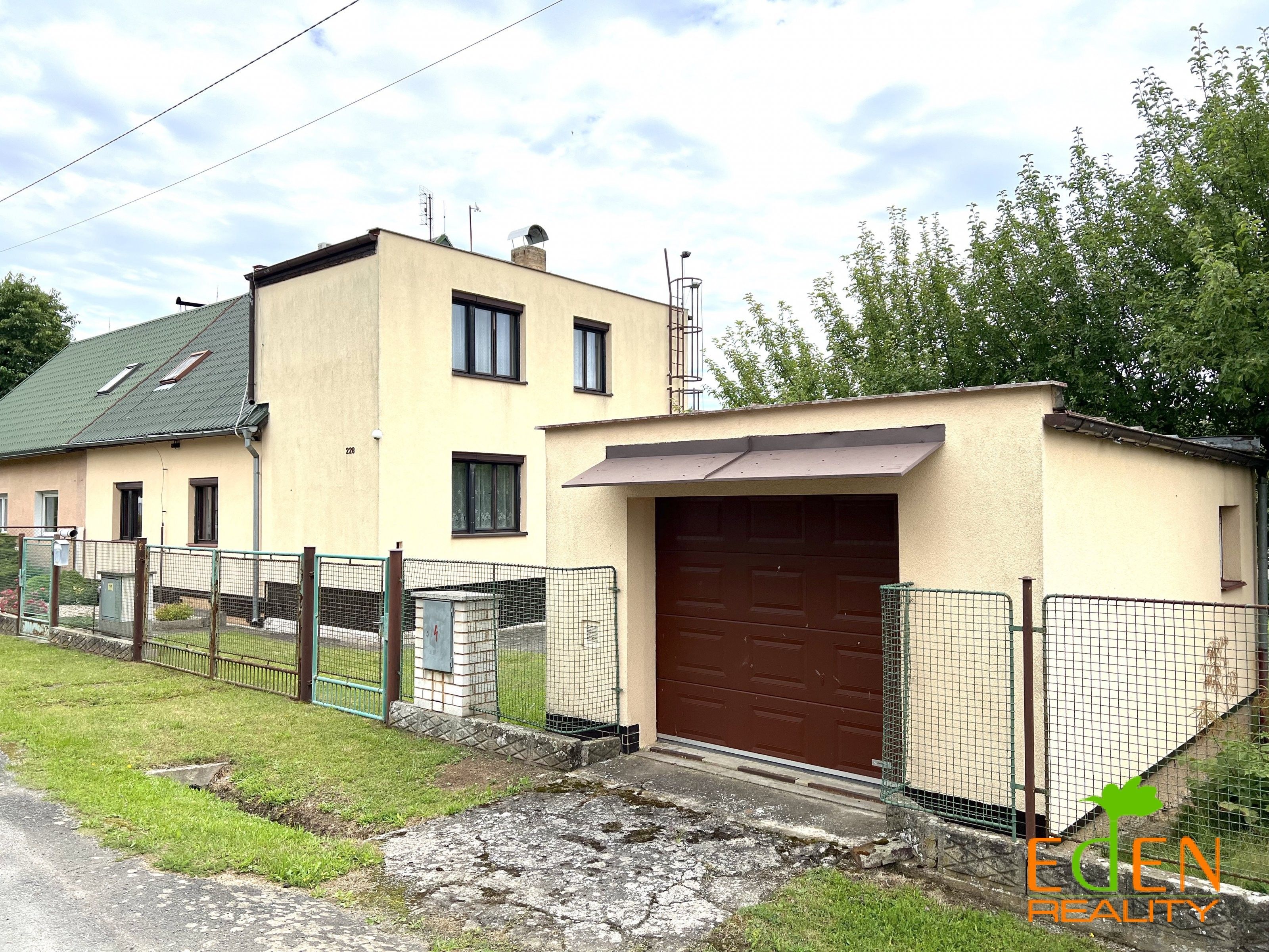 Prodej rodinný dům - U hřiště, Šťáhlavy, 165 m²