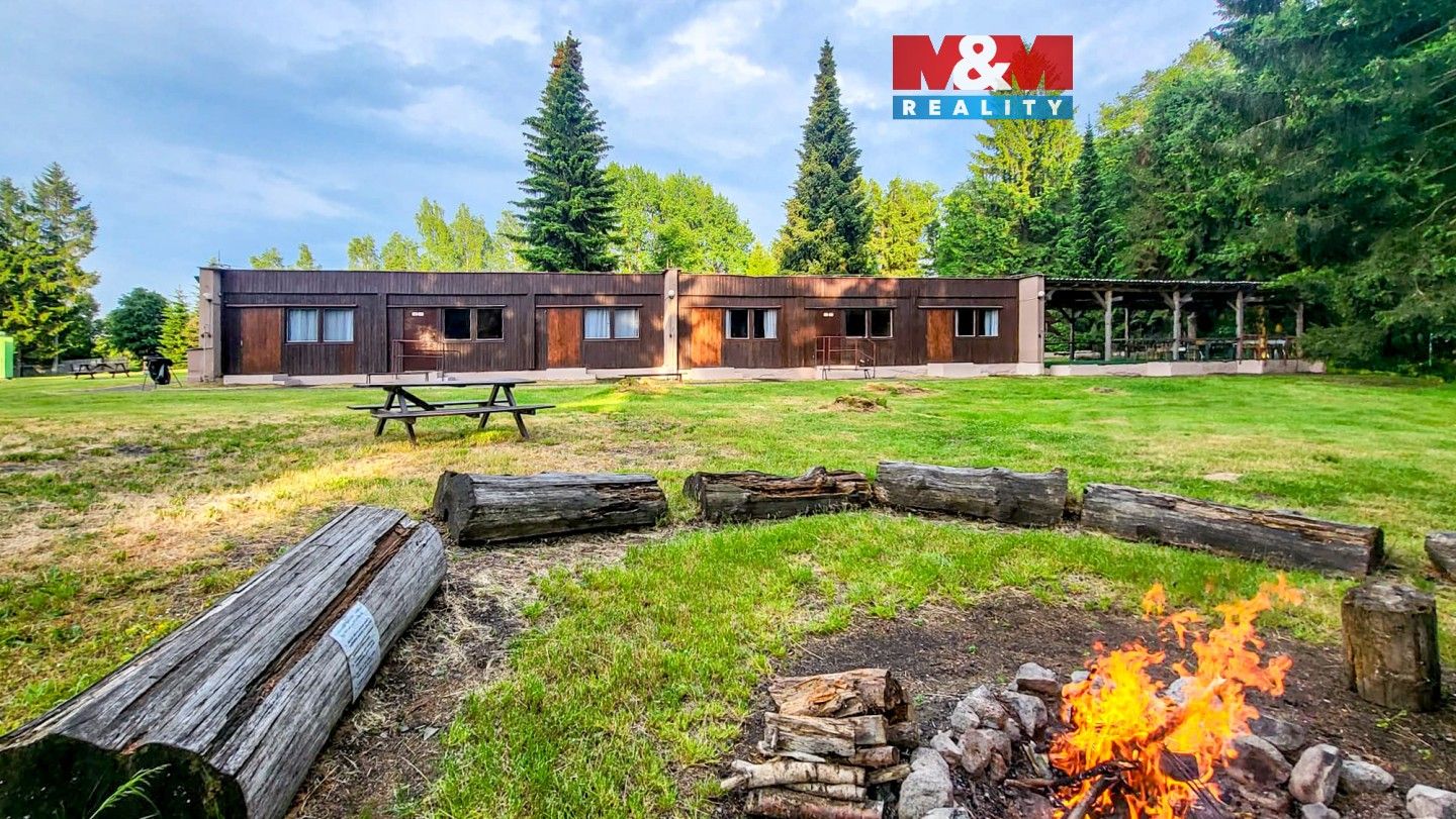 Ubytovací zařízení, Valdek, Staré Křečany, 1 670 m²