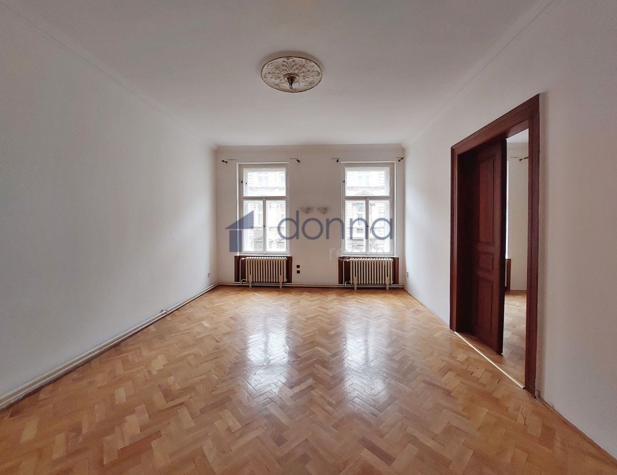 4+kk, Plaská, Praha, 96 m²